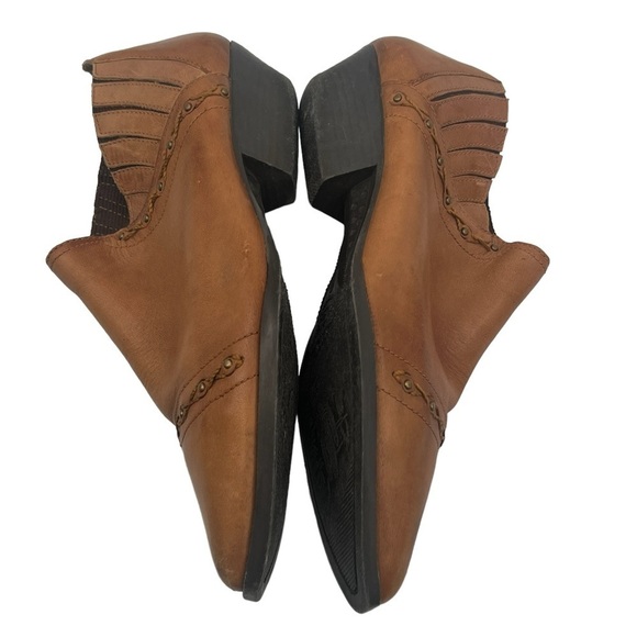 Ferrante Brown Embellished Slip On Leather Ankle Booties Size 7 1/2 Women’s - Picture 7 of 9